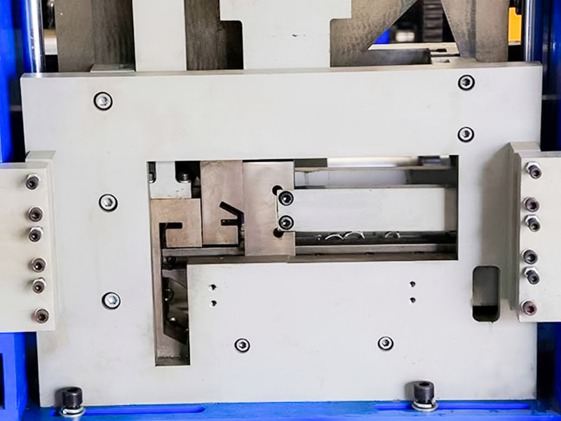 آلات تشكيل لفائف البورلين من النوع 80-300 CZ