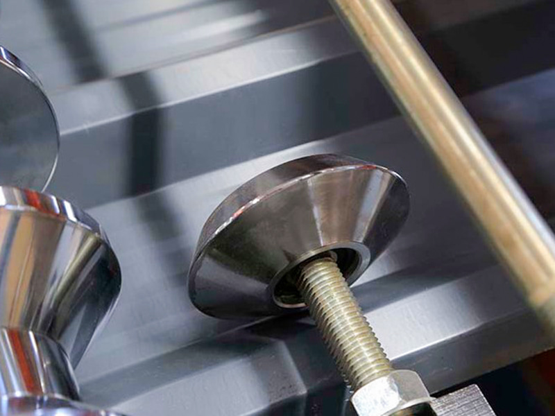 آلة تشكيل صفائح التسقيف عالية السرعة